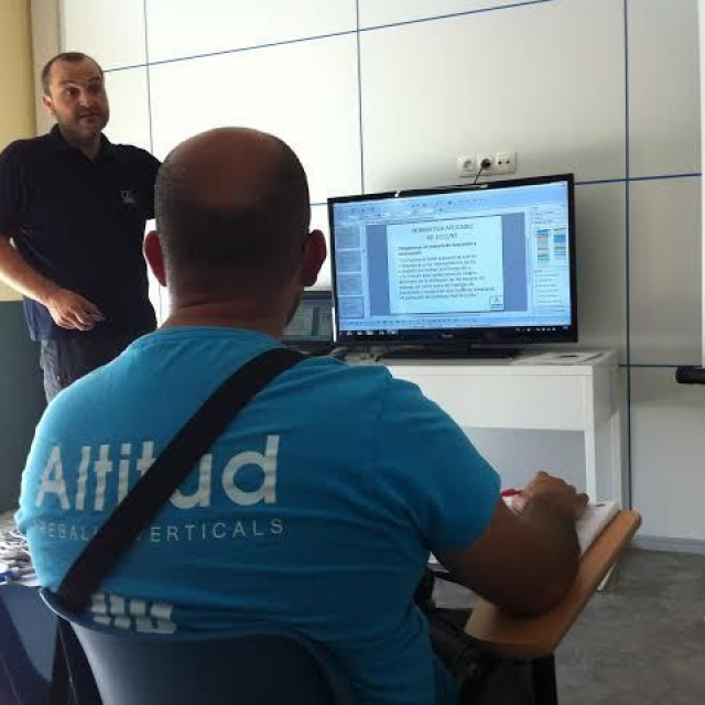 FORMACION EN TRABAJOS VERTICALES