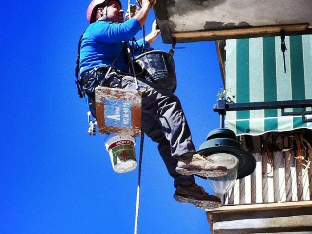 PELIGRO!! CORNISAS EN MAL ESTADO!!