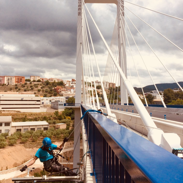 TRABAJOS DE APOYO EN EL PUENTE DE FERNANDO REIG